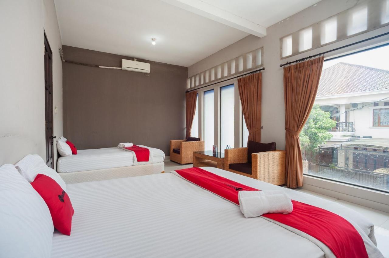 Hotel Reddoorz Syariah Near Taman Air Mancur Bogor Exterior foto